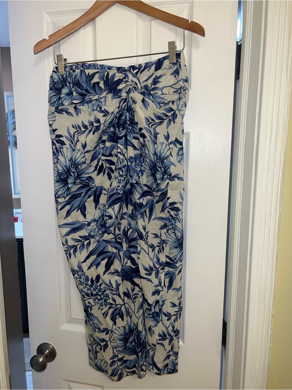 H&M Blue Floral Twist-Front Skirt